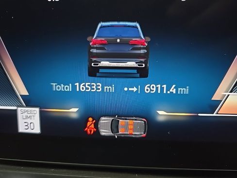 Used 2025 BMW X5 xDrive40i w/ Premium Package image 28