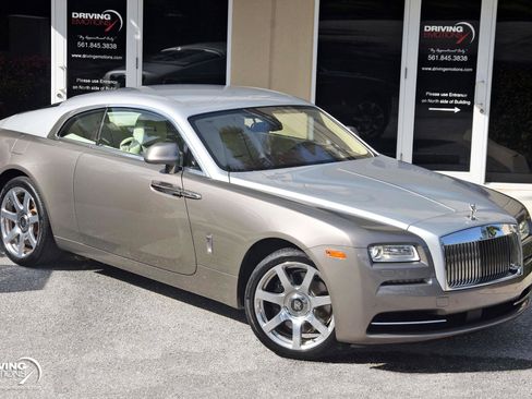 Used 2015 Rolls-Royce Wraith image 5