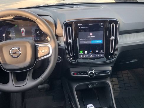 New 2026 Volvo XC40 B5 Ultra w/ Climate Package image 21