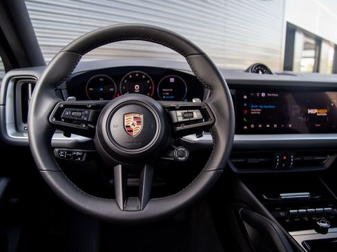 Certified 2024 Porsche Cayenne S AWD/4WD image 8