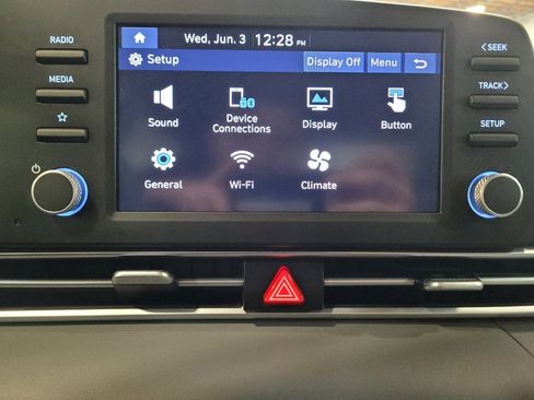 Used 2024 Hyundai Elantra SE FWD image 25