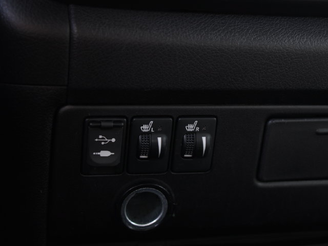 Used 2015 Toyota Sienna Limited Premium FWD image 24