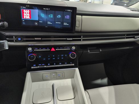 Used 2025 Hyundai Santa Fe SEL image 19