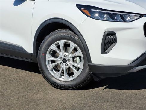 New 2025 Ford Escape Active image 2