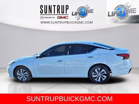 Used 2024 Nissan Altima 2.5 S image 33