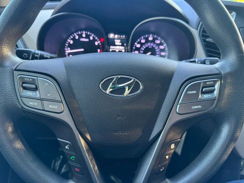 Used 2018 Hyundai Santa Fe Sport FWD image 17