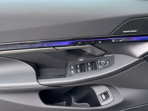 Used 2024 BMW i5 eDrive40i w/ M Sport Package image 12