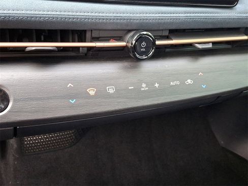 Used 2024 Nissan Ariya AWD image 17