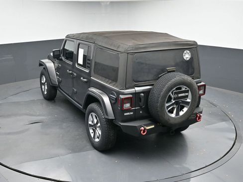 Used 2018 Jeep Wrangler Unlimited Sahara image 38