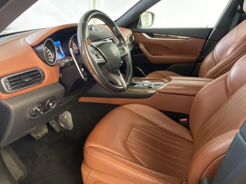 Used 2017 Maserati Levante S AWD/4WD image 23