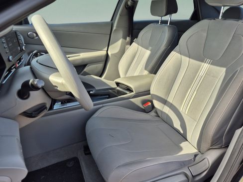 Certified 2023 Hyundai Elantra SEL FWD image 17