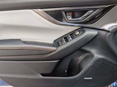 Used 2019 Subaru Crosstrek 2.0i Limited w/ Moonroof Package w/Navigation AWD/4WD image 10
