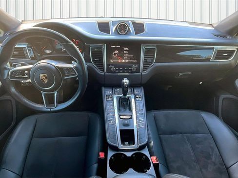 Used 2017 Porsche Macan S image 6