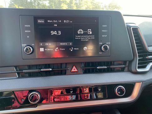 New 2024 Kia Sportage LX image 14