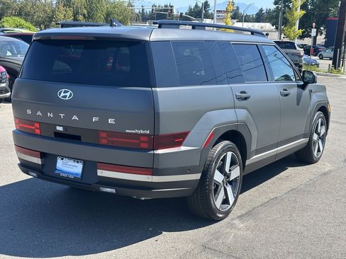 Used 2025 Hyundai Santa Fe Limited image 9