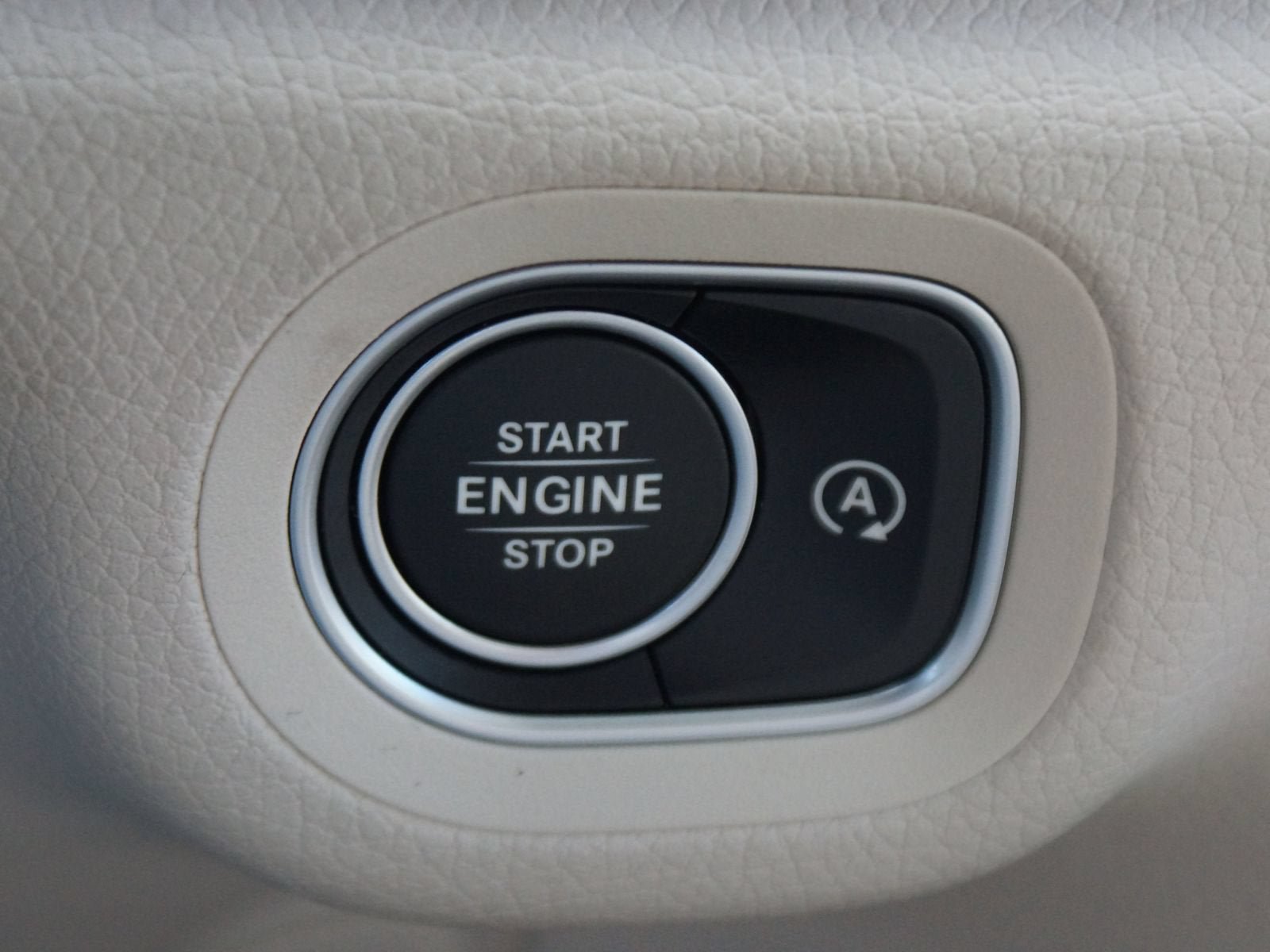 Used 2021 Mercedes-Benz GLS 450 4MATIC image 10