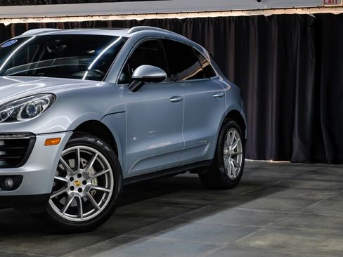 Used 2017 Porsche Macan S image 7