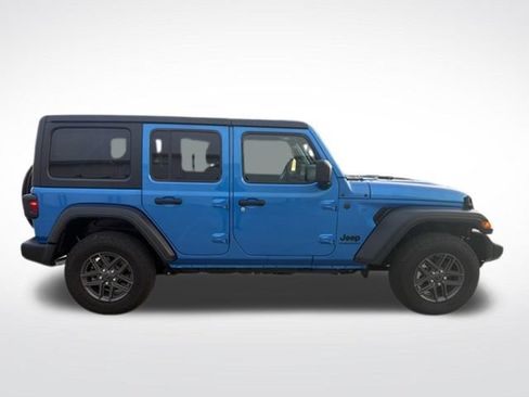 Used 2025 Jeep Wrangler Unlimited Sport AWD/4WD image 8