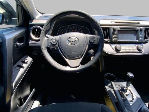 Used 2014 Toyota RAV4 XLE AWD/4WD image 5
