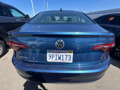 Used 2020 Volkswagen Jetta SE w/ SE Cold Weather Package image 5