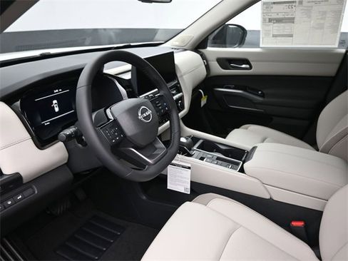 New 2026 Nissan Pathfinder SL w/ SL Premium Package image 18