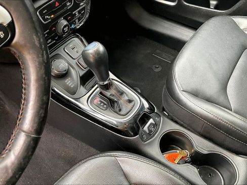 Used 2021 Jeep Compass Limited w/ Sun and Sound Group image 16