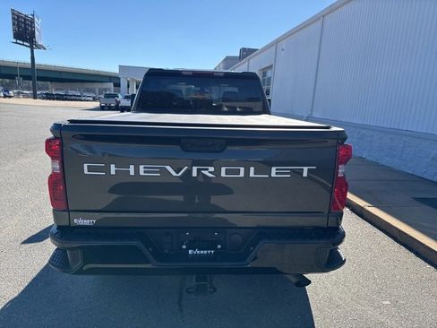 Used 2023 Chevrolet Silverado 2500 Custom w/ Custom Convenience Package image 14