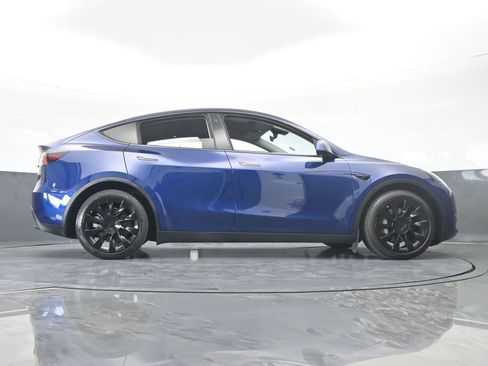 Used 2021 Tesla Model Y Long Range image 63