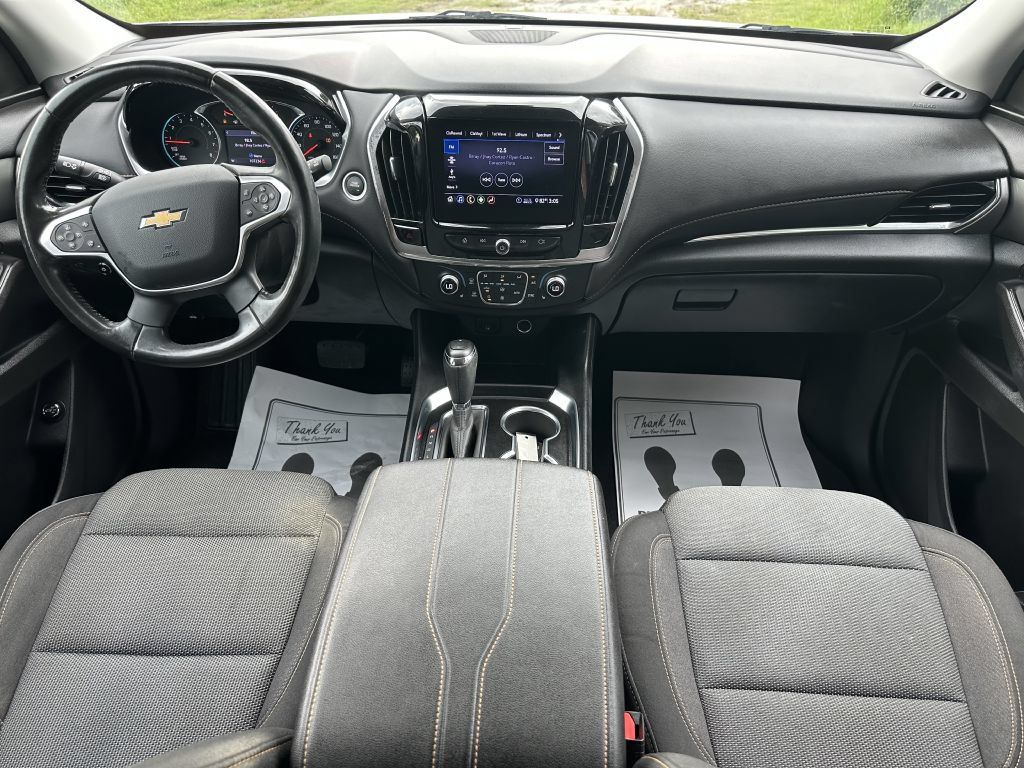 Used 2020 Chevrolet Traverse LT FWD image 9