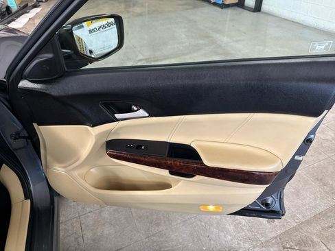 Used 2010 Honda Crosstour EX-L image 60