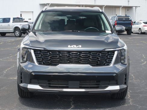 Used 2024 Kia Sorento S FWD image 25