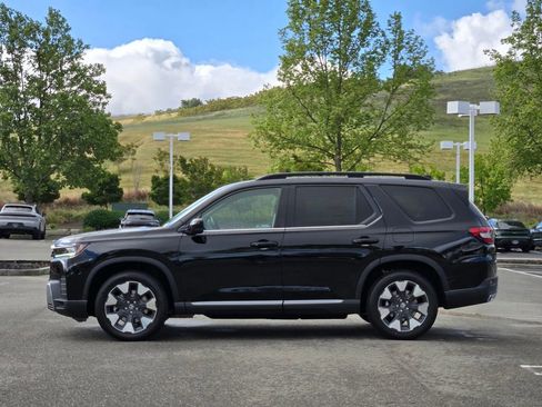 New 2026 Honda Pilot Touring image 7