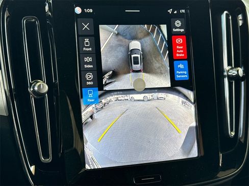 New 2026 Volvo XC40 B5 Ultra w/ Climate Package image 19