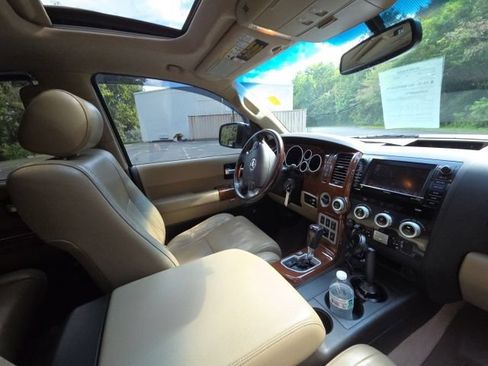 Used 2008 Toyota Sequoia Platinum AWD/4WD image 25
