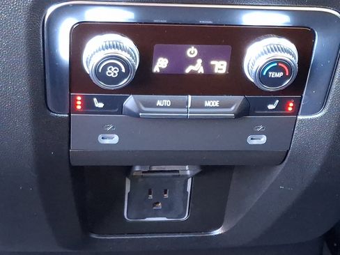 Used 2024 GMC Yukon Denali image 12