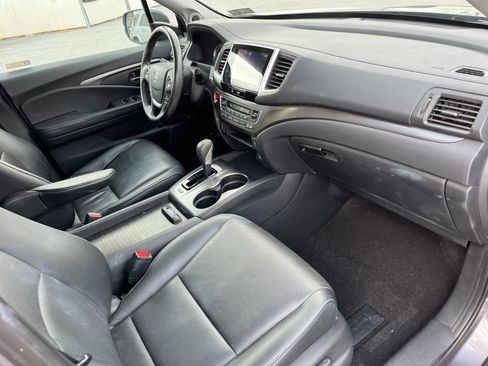 Used 2019 Honda Ridgeline RTL-T image 11