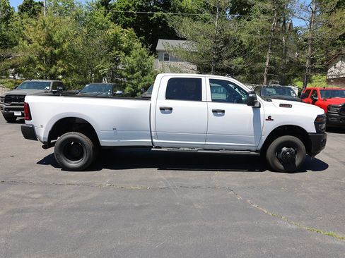 New 2026 RAM 3500 Tradesman AWD/4WD image 8