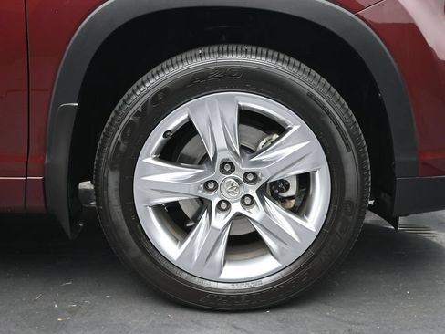 Used 2014 Toyota Highlander Limited Platinum AWD/4WD image 30