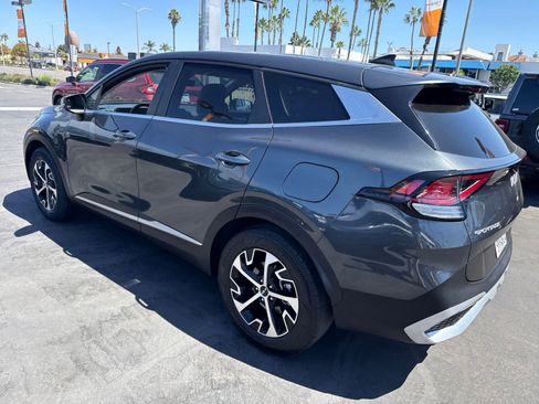 Used 2025 Kia Sportage EX FWD image 21