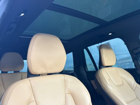 Certified 2025 Volvo XC90 T8 Ultra image 21
