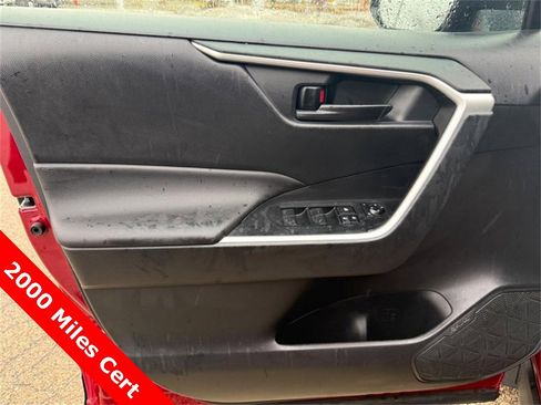 Used 2022 Toyota RAV4 LE image 19