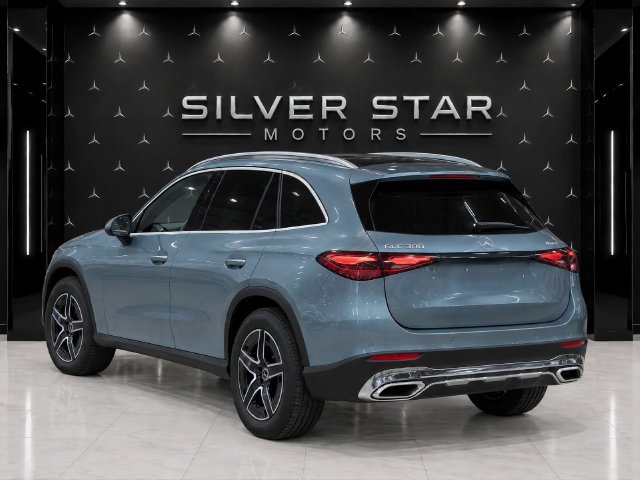 Certified 2026 Mercedes-Benz GLC 300 4MATIC image 4