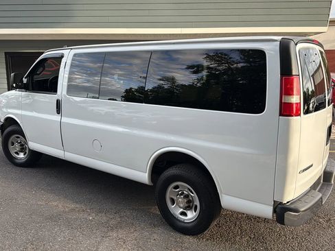 Used 2016 Chevrolet Express 2500 LT w/ LT Preferred Equipment Group image 5