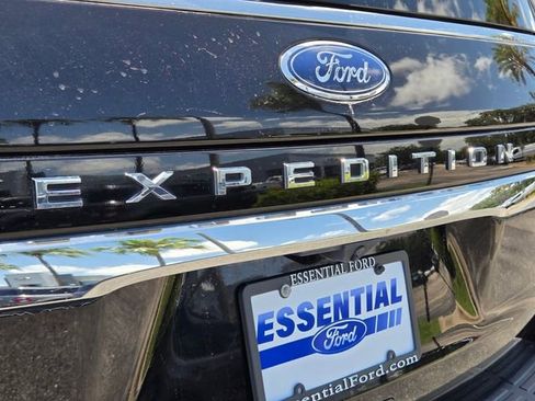 Used 2024 Ford Expedition Max Limited AWD/4WD image 16