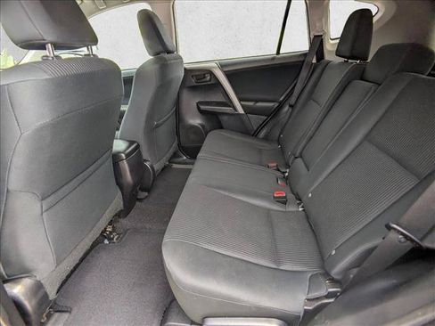 Used 2016 Toyota RAV4 LE FWD image 17