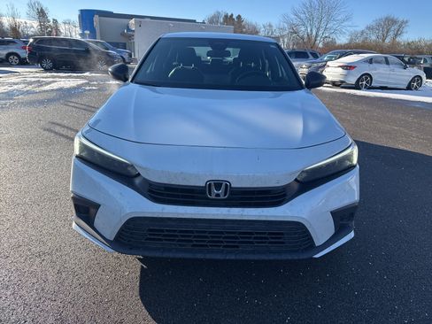 Used 2022 Honda Civic Sport image 2