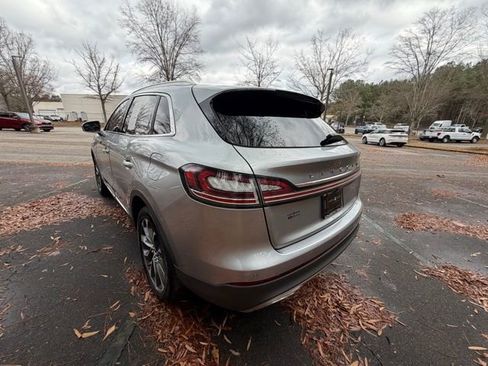 Certified 2022 Lincoln Nautilus Reserve image 5