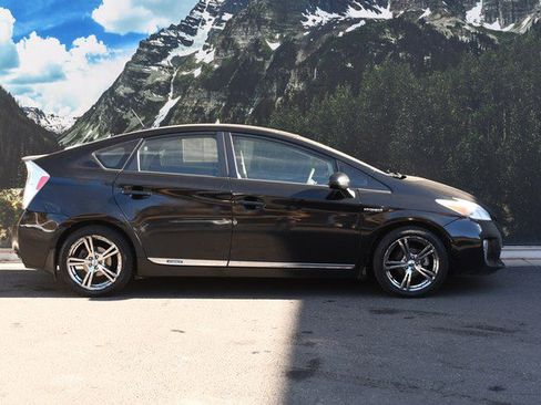 Used 2012 Toyota Prius Four image 2