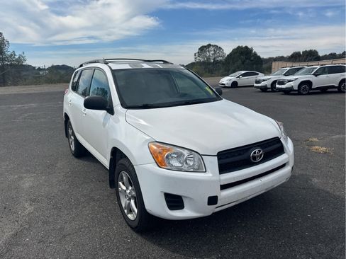 Used 2011 Toyota RAV4 4WD w/ Upgrade Value Pkg image 3