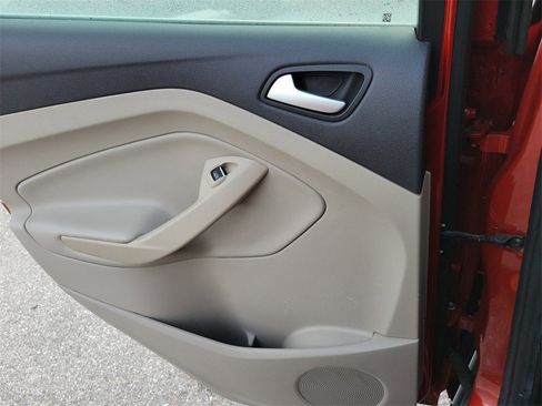 Used 2018 Ford C-MAX SE w/ Equipment Group 201A image 14